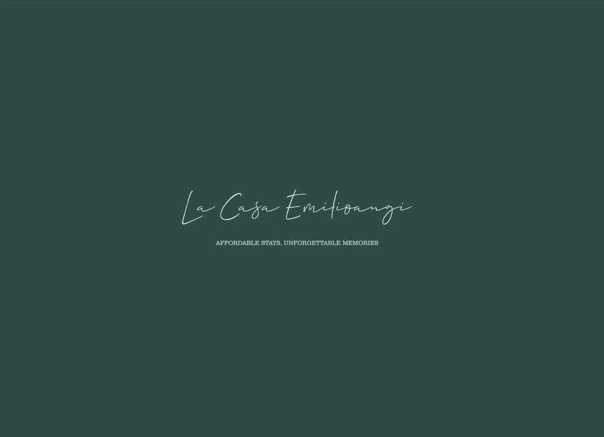 Хостел La Casa Emilioangi Ереван Экстерьер фото